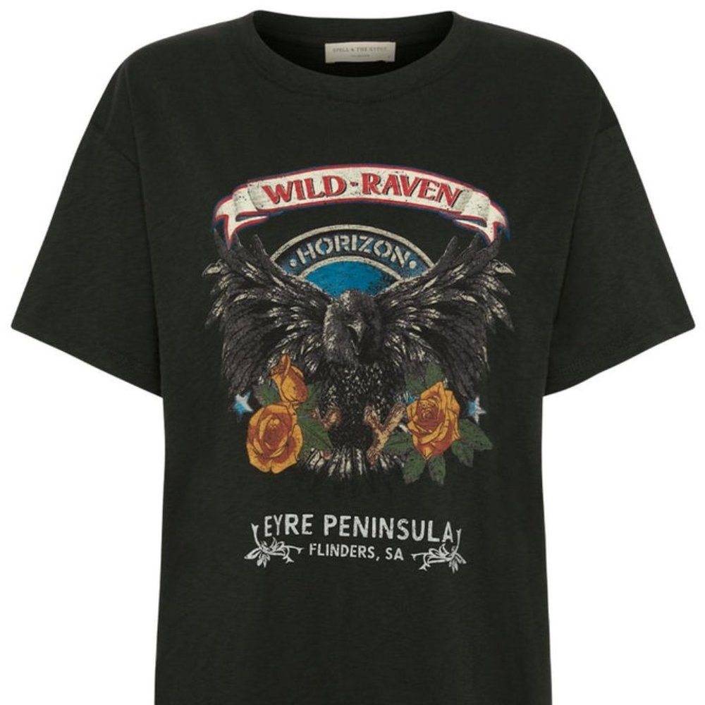 Sold Out Spell Wild Raven Short Sleeve Tee Small